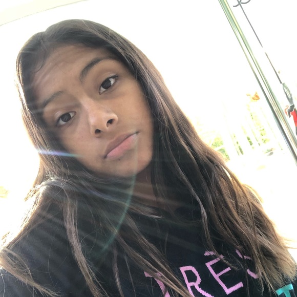 Meet your Posher, Sofia - Picture 1 of 1